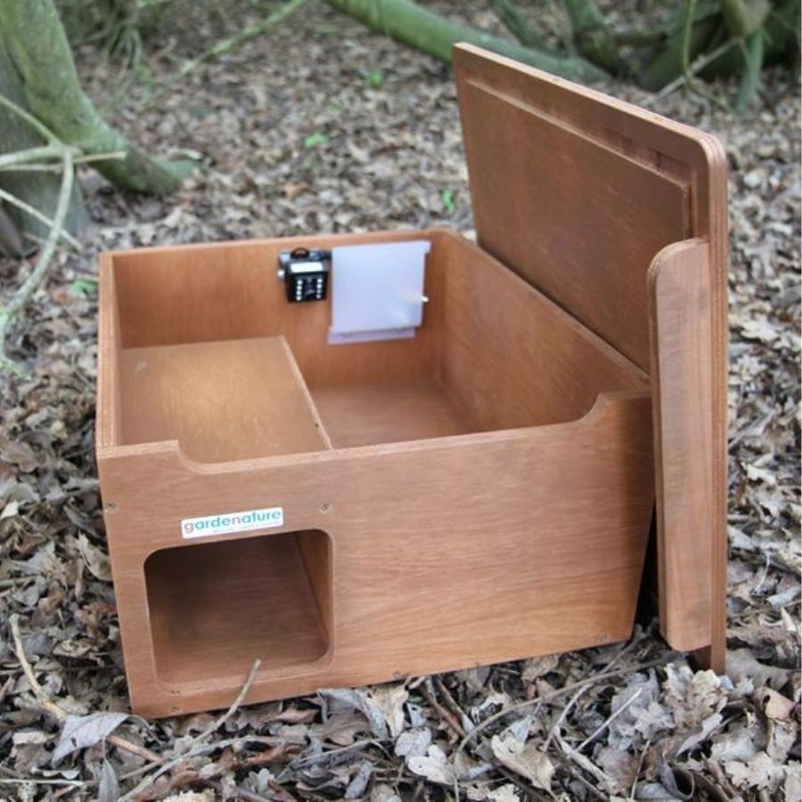 Abri pour hérisson en bois pour le jardin